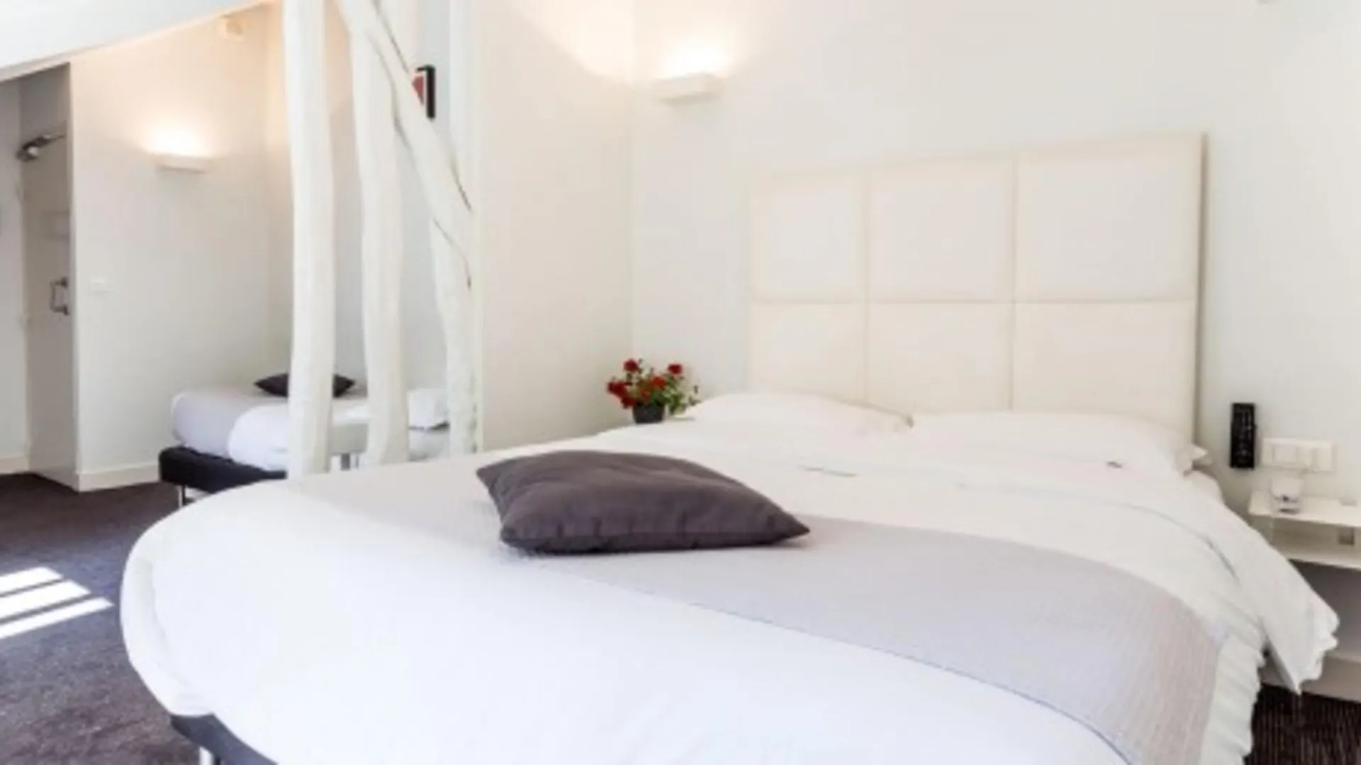 The Originals City, Lecourbe, Tour Eiffel Hotel