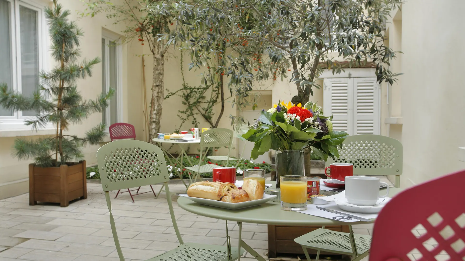 Hotel The Originals City, Lecourbe, Tour Eiffel 3*