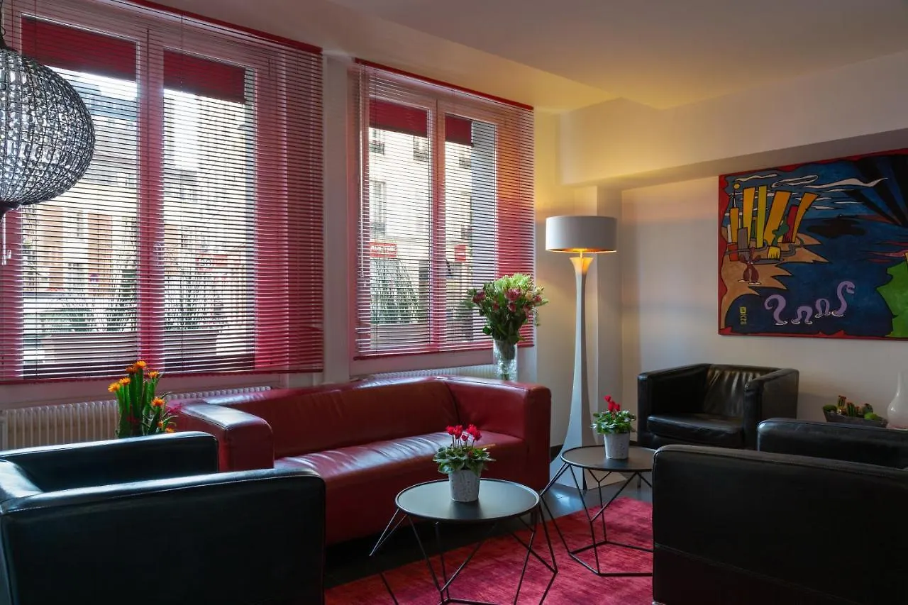 Hotel The Originals City, Lecourbe, Tour Eiffel Paris